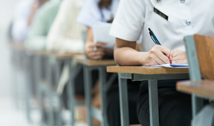 Bacalaureat 2025. Peste 16 mii de absolvenți susțin astăzi proba la disciplina la alegere
