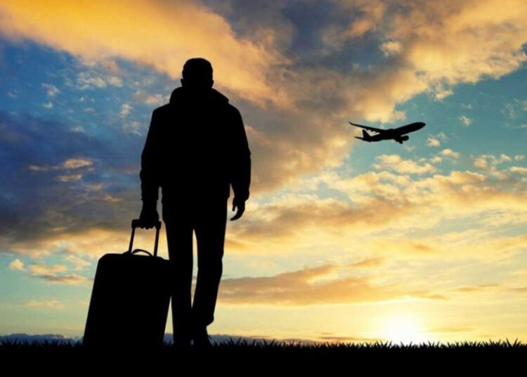 Moldova e afectată de un exod accelerat: Doar jumătate din copiii născuți în 2004 rămân în țară