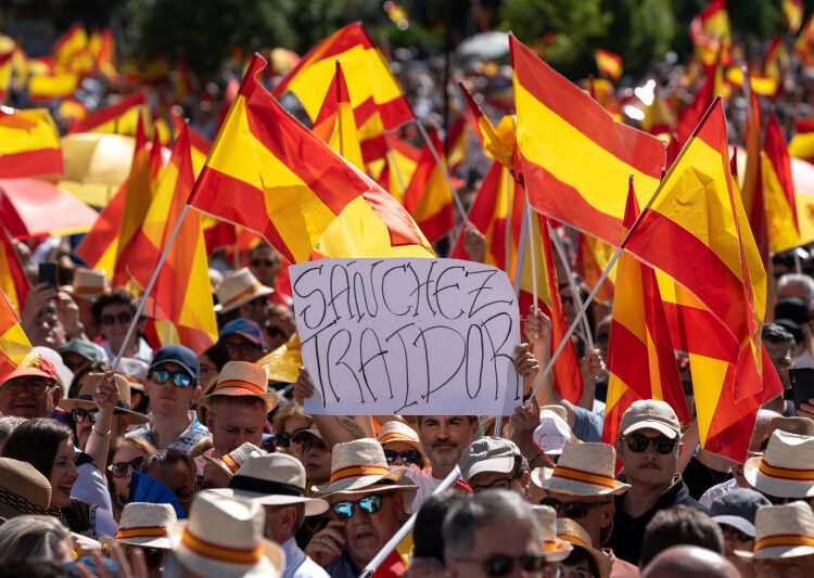 Noi proteste în Spania. Premierul Pedro Sanchez este acuzat de corupție