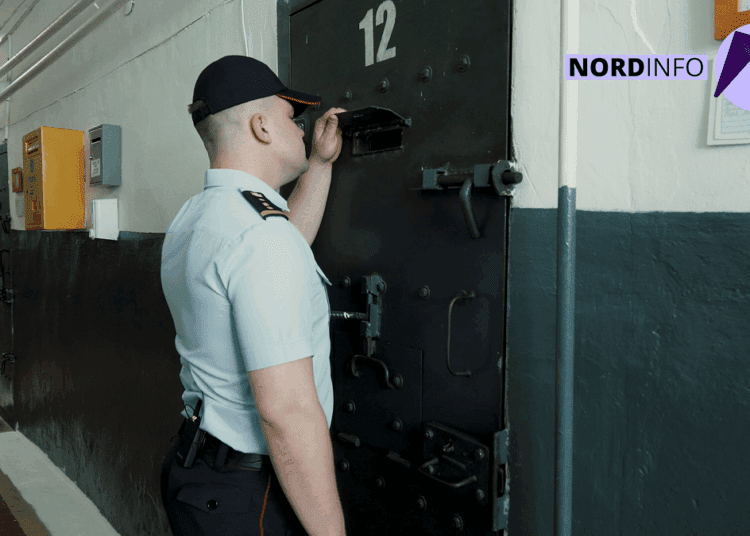 VIDEO // Ce se întâmplă după pereții închisorii din Bălți: În pofida faptului că au nimerit aici, familia nu-i lasă