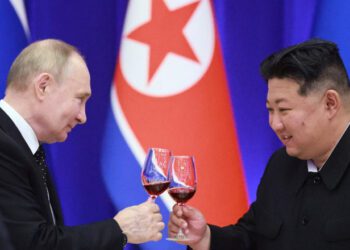 Kim Jong Un îi va trimite mii de soldați lui Vladimir Putin. Unde vor fi dislocați aceștia și cu ce se vor ocupa