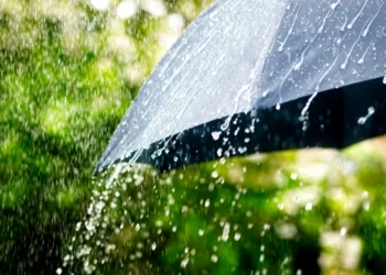 Va fi cald, dar vor cădea și ploi de scurtă durată