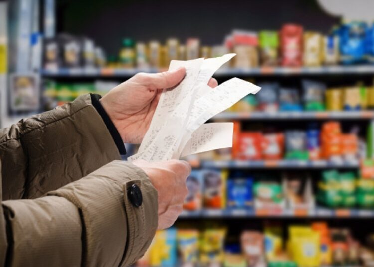 Traiul în România, mai rău decât anul trecut. 75% dintre români cred că economia s-a înrăutățit