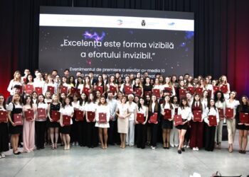 Elevii de nota 10, onorați de Maia Sandu și Dan Perciun la ceremonia de premiere