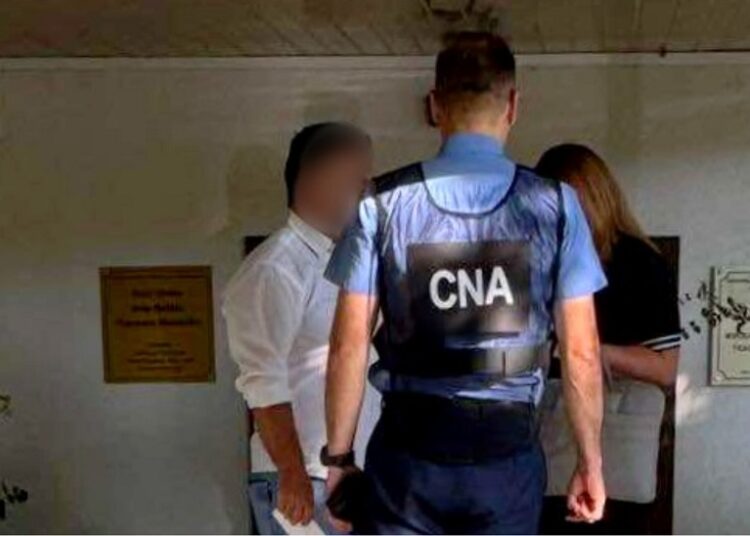 Un executor judecătoresc, cercetat de CNA pentru abuz de serviciu. Ar fi pus la cale o schemă prin care a deposedat un debitor de bunul său imobil