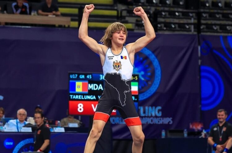 FOTO // Luptătorul Vadim Tarelunga a cucerit bronzul la Campionatul Mondial U-17 din Grecia
