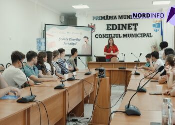 VIDEO // Tinerii din Edineț nu vor să fie dezinformați. Au ales să afle cum se produc știrile și cum se verifică informația