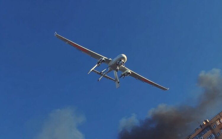 Sute de drone ucrainene au lovit fabricile în care se produc rachetele rusești: zborurile din mai multe aeroporturi, suspendate