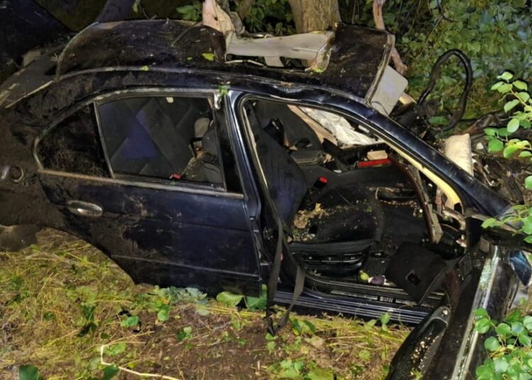 FOTO // Grav accident la Drochia. Trei persoane se află în reanimare