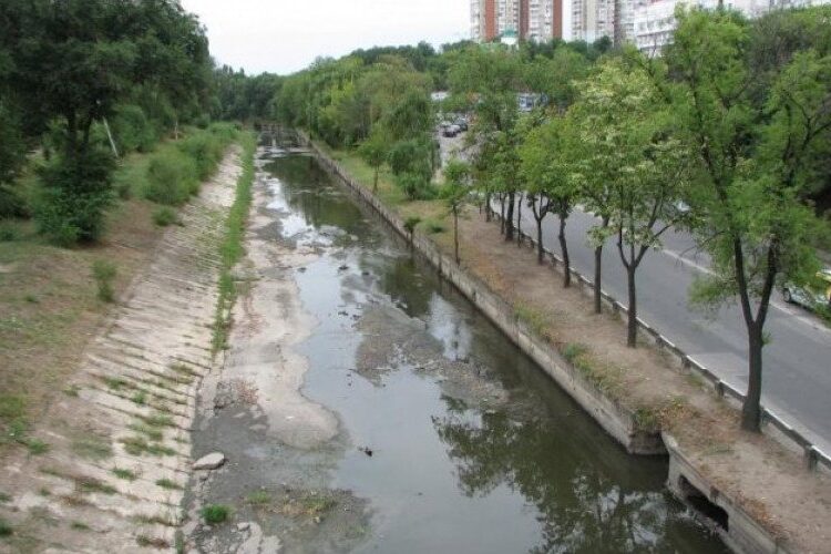 Râul Bîc riscă să dispară. Pericolul de secare este valabil în toată Moldova