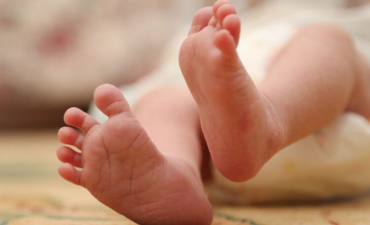 FOTO// O femeie din raionul Glodeni a născut în ambulanță o fetiță perfect sănătoasă