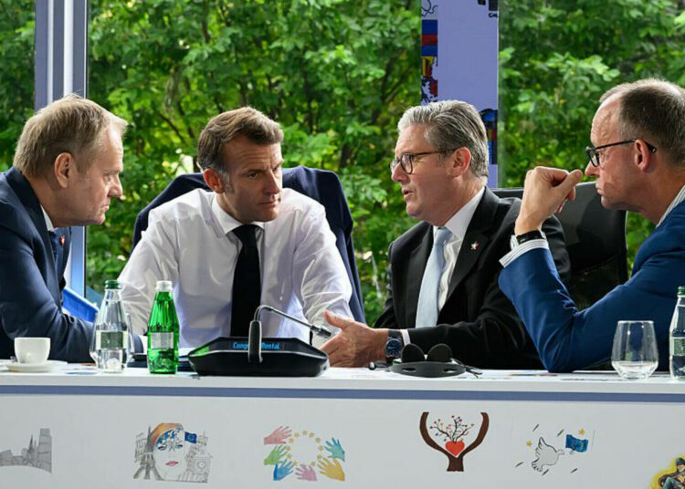 Europa propune crearea unei zone tampon între Ucraina și Rusia în efortul „disperat” de a instaura pacea