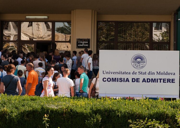 Universitățile au anunțat rezultatele intermediare ale admiterii