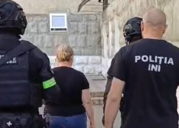 VIDEO // Rezultatul celor 78 de percheziții: două persoane, deja inculpate pentru corupere electorală, reținute