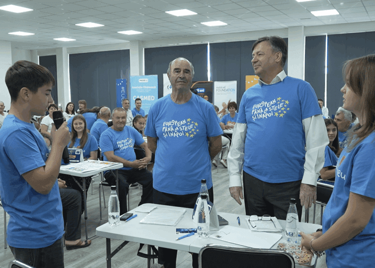 VIDEO // Primii câștigători ai concursului național „EU&bunicii mei” sunt din Sîngerei. „Moștenitorii Europei” vor merge gratuit la Atena, Praga sau Paris