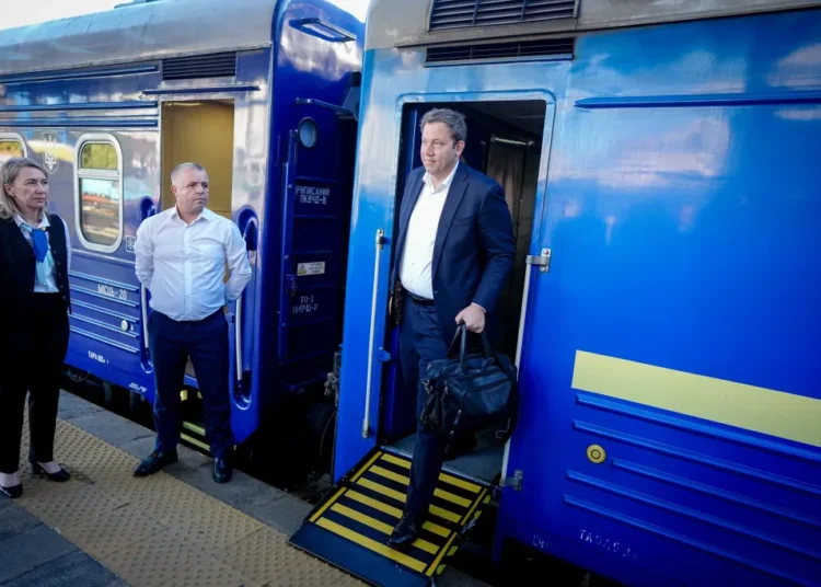 Vice-cancelarul german, vizită-surpriză la Kiev: „Putin nu ar trebui să-și facă iluzii”