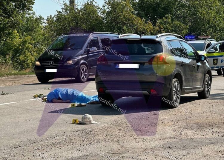 VIDEO // Accident tragic în nordul țării. O femeie a fost lovită mortal de o mașină