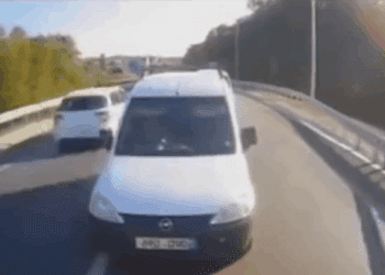 VIDEO// Tânăr, privat de dreptul de a conduce, după ce a fost prins ignorând regulile de circulație pe centura orașului Bălți