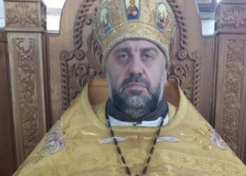 VIDEO // Preotul de la biserica din satul Chetrosu, ar fi fost prins în stare de ebrietate la volan