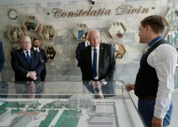 FOTO // Ministrul Agriculturii al Israelului a vizitat mun. Bălți. S-a întâlnit cu cercetătorii de la „Selecția”, dar și producătorii de divinuri de la „Barza Albă”