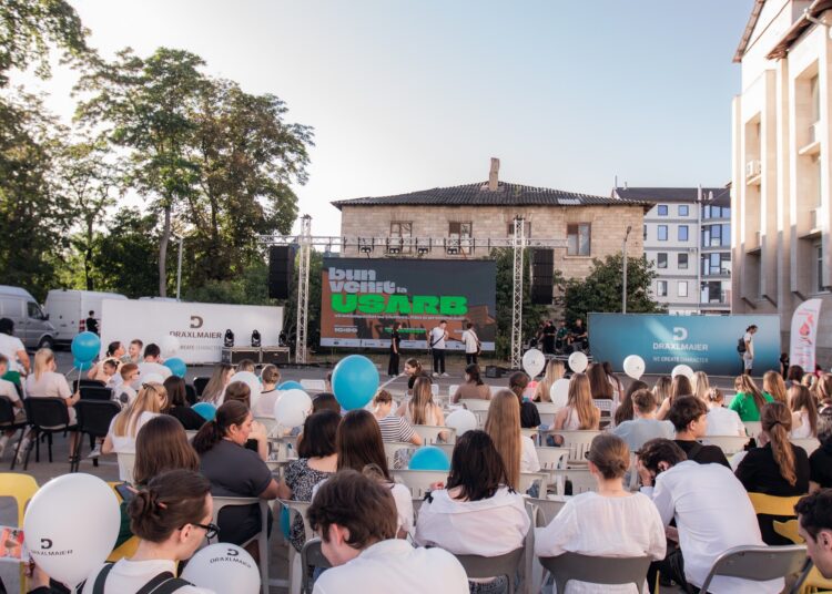 FOTO // „Bun venit la USARB!” Universitatea din Bălți a organizat un eveniment festiv pentru studenți