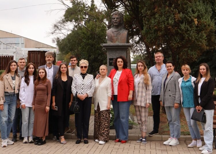 Actorii de la Bălți l-au comemorat astăzi pe Mihai Volontir