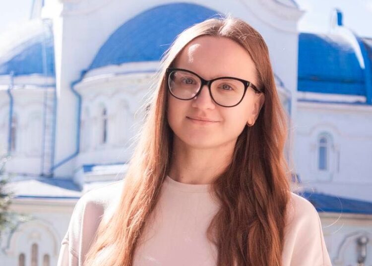 O tânără de la universitatea din Bălți se numără printre câștigătorii Bursei Președintelui Republicii Moldova