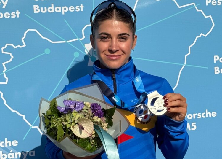 Moldoveanca Elena Glizan a câștigat argintul la Campionatele Mondiale de canoe marathon