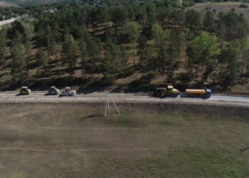 FOTO // Se efectuează lucrări de reparație pe mai multe drumuri regionale în raioanele Telenești și Dondușeni