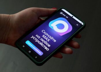 O aplicație de mesagerie susținută de stat, obligatorie pe toate dispozitivele vândute în Rusia