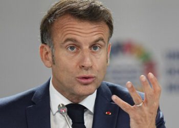Emmanuel Macron acuză Rusia că testează în mod deliberat NATO și solicită acțiuni colective: „Nu este vorba de nicio greșeală”