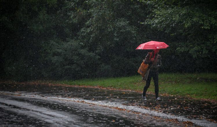 METEO // Toamna își intră în drepturi. Ploi slabe și temperaturi mici