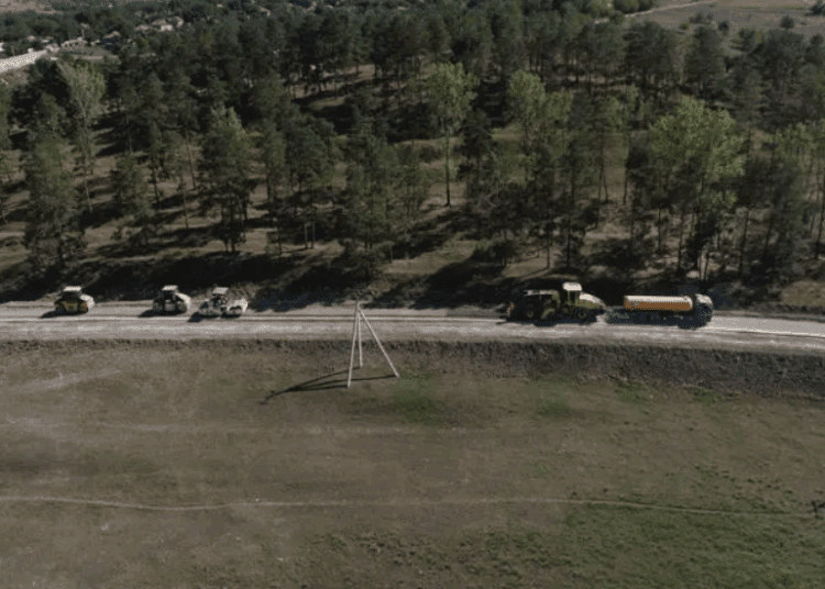 Проводятся ремонтные работы на нескольких региональных дорогах в районах Теленешты и Дондушены