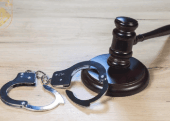 Doi bărbați din Edineț și Strășeni, trimiși în judecată pentru omor și viol în Chișinău