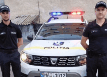 VIDEO // Doi polițiști din Chișinău, au devenit eroi pentru o fetiță de 7 ani și părinții acesteia, după ce copila s-a pierdut