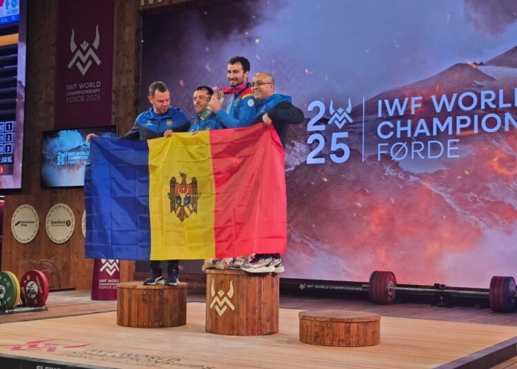 FOTO // Halterofilul Marin Robu a cucerit trei medalii de bronz la Campionatul Mondial din Norvegia
