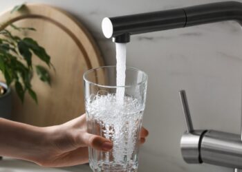 Locuitorii municipiului Soroca vor plăti cu aproape 7 lei mai mult pentru apă. ANRE a ajustat tarifele