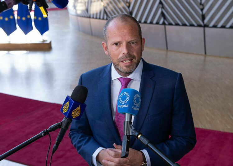 Ministrul belgian al Apărării a amenințat Moscova că va fi ștearsă de pe hartă dacă va ataca NATO. Rusia i-a răspuns rapid