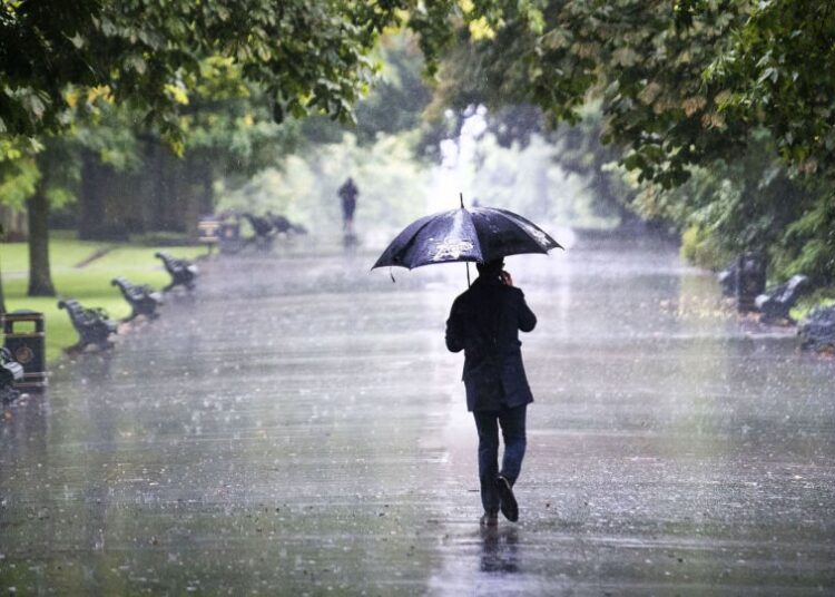 METEO // Ploi în toată țara. Câte grade vor fi astăzi