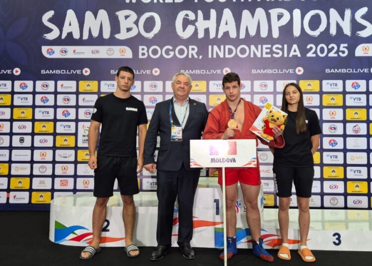 FOTO // Stanislav Iuhnevici aduce Moldovei medalia de bronz la Campionatul Mondial de sambo din Indonezia