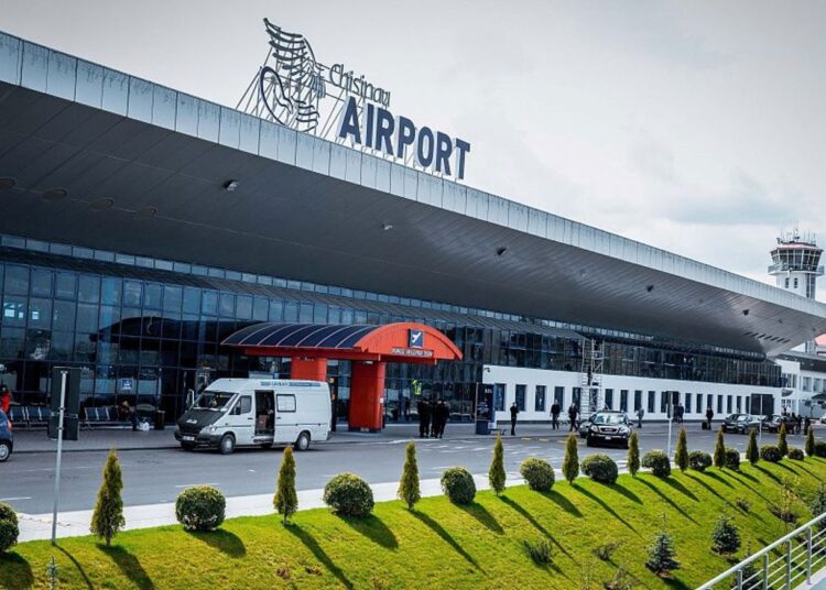 Alertă de securitate la Aeroportul Chișinău după ce a fost găsit un bagaj cu posibil conținut exploziv. Pasagerii au fost evacuați
