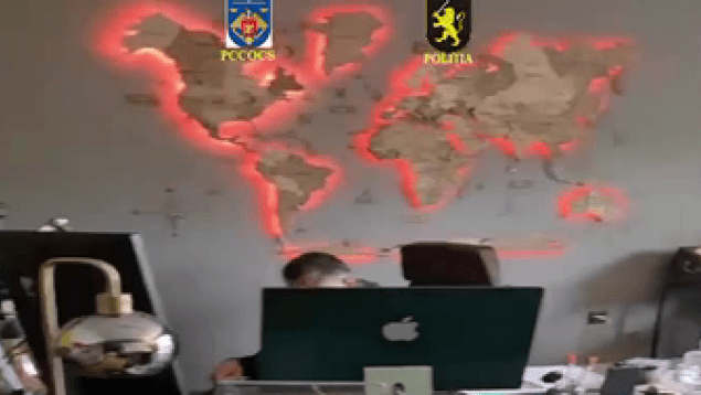 Cazino online cu venit ilegal de 25 de milioane de lei, destructurat. Trei bărbați au fost reținuți