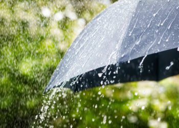 METEO // Zi fără soare, dar cu precipitații. Câte grade vor fi astăzi