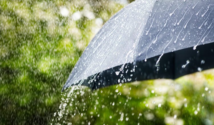 METEO // Zi fără soare, dar cu precipitații. Câte grade vor fi astăzi