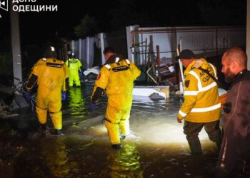 FOTO/VIDEO // Furtună devastatoare în Odesa: nouă morți, inclusiv un copil. Sute de persoane au fost evacuate