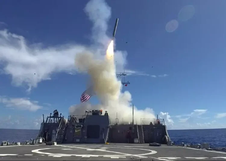 Trump vrea să-i dea lui Putin un nou ultimatum: Dacă nu se încheie războiul, ar putea trimite Ucrainei rachete Tomahawk