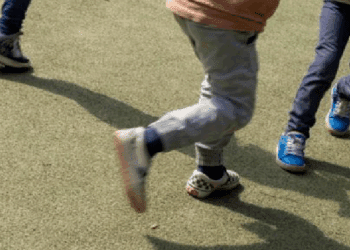 Bătaie la un cămin al unei Școli Profesionale din Bălți. Un tânăr de 17 ani, transportat în stare gravă la spital