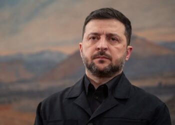 VIDEO // Zelenski, mesaj către popor după publicarea planului Trump-Putin: „Fie pierdem demnitatea, fie pierdem un partener esențial”