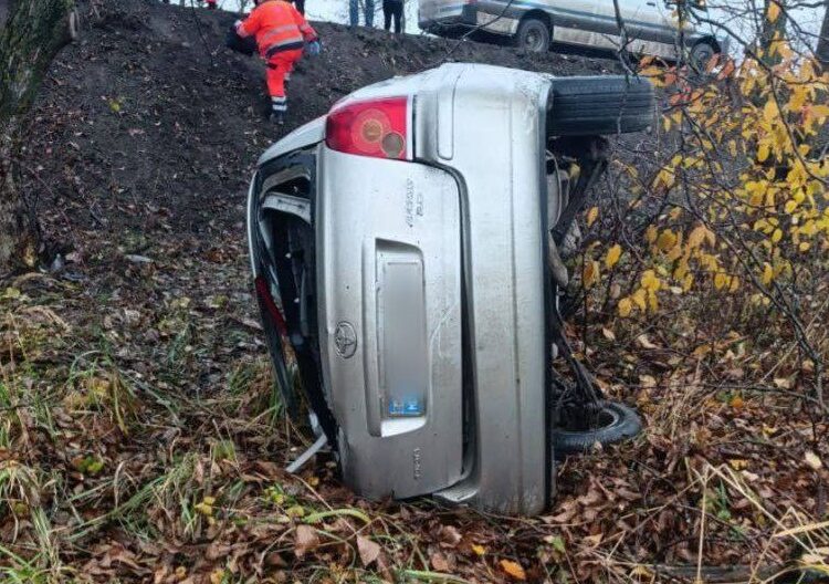 FOTO // Grav accident, soldat cu un mort și un rănit, la Ocnița