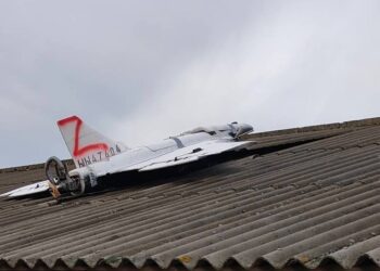 O dronă cu marcaj Z, a căzut pe casa unui paznic, într-o livadǎ din raionul Florești